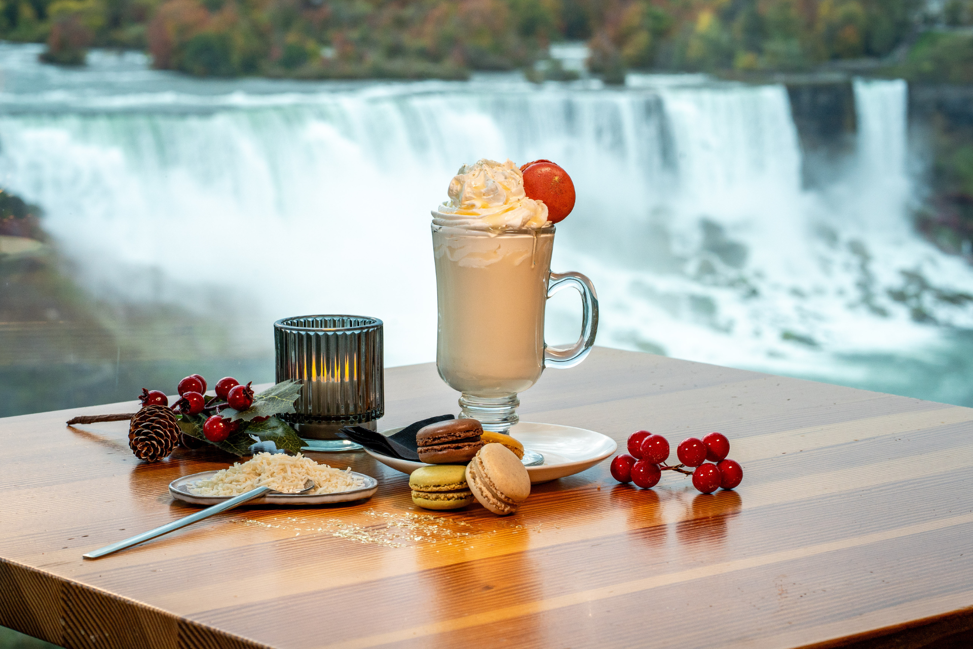 Niagara Vine Lobby Bar at Sheraton Fallsview